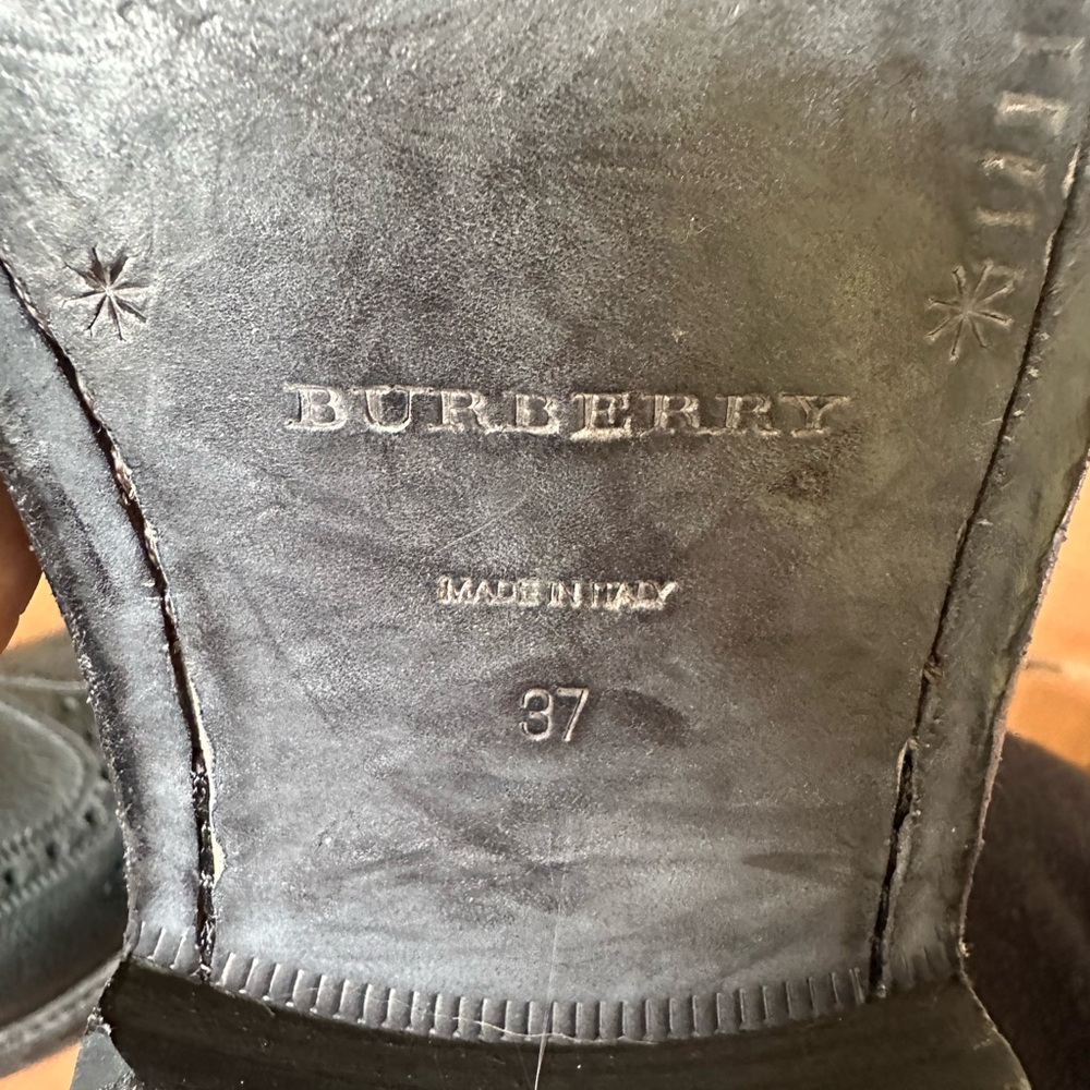 Burberry black brogue Chelsea bootie. Size 37 Elastic sides easy pull on. - Picture 5 of 6